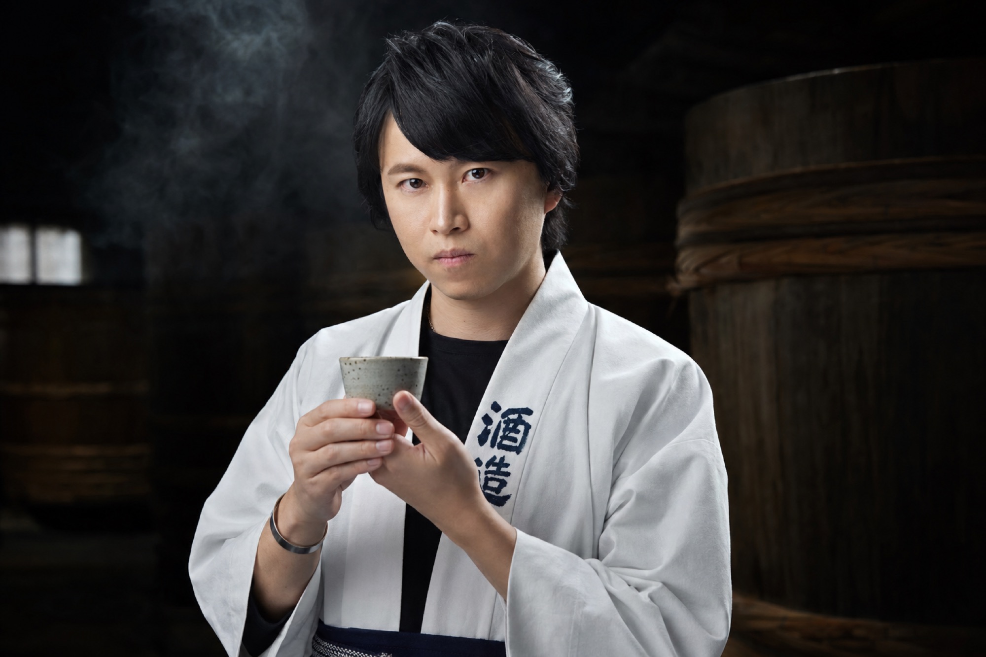 唐鎮宇著清酒職人服